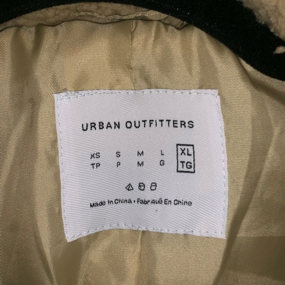 Urban Outfitters Men’s: XL Fur Coat - Picture 5 of 6